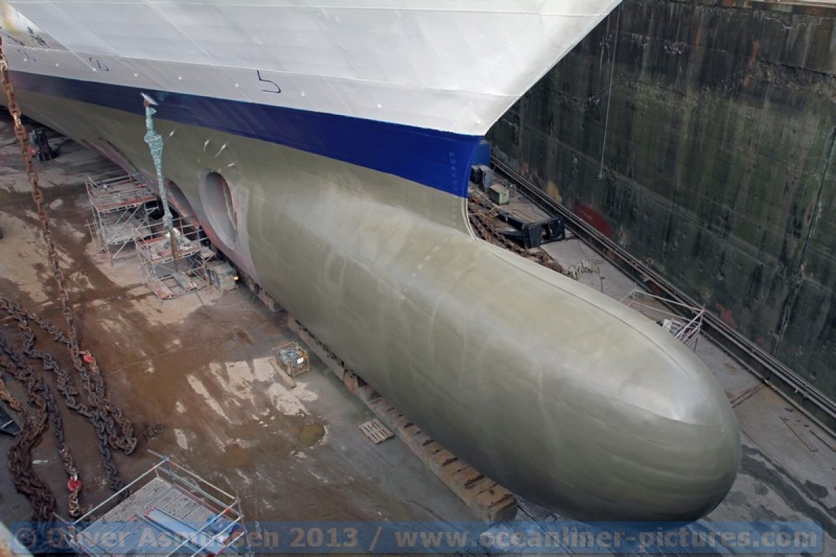 An Bord der Independence of the Seas bei Blohm+Voss im Trockendock