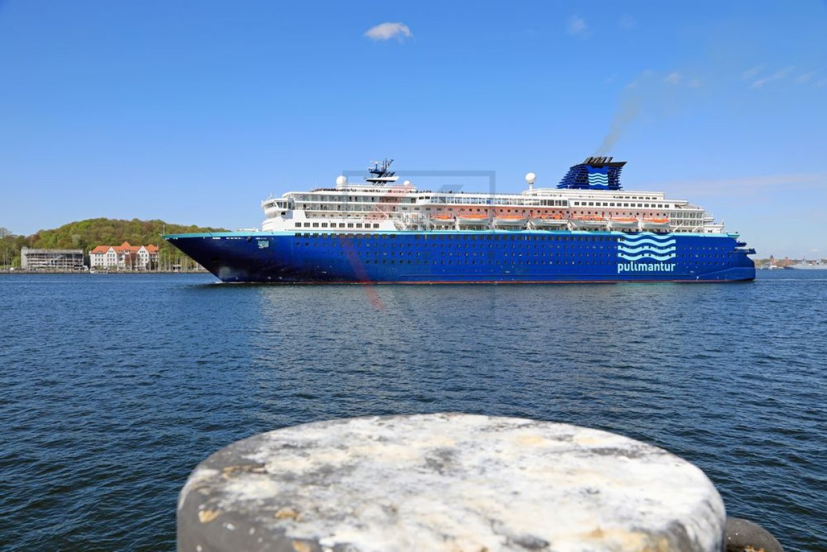 Schiffsportrait MS Zenith von Pullmantur Cruises