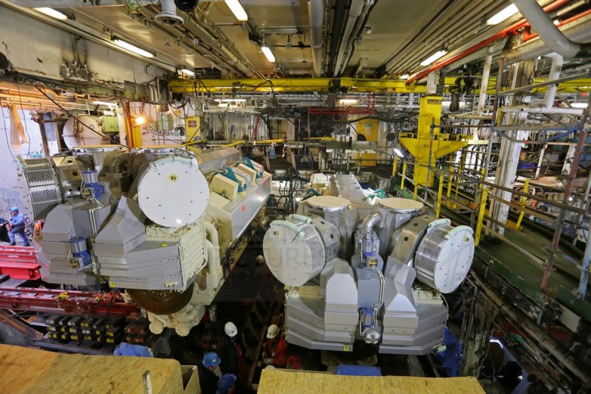 MS Artania: Einbau der neuen Wartsila 12V32 Maschinen in der Lloyd Werft Bremerhaven und neue Details zum Umbau