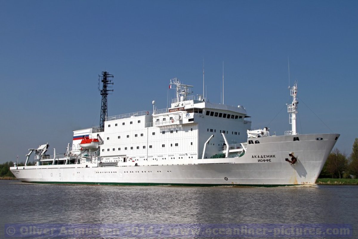 Antarktis Kreuzfahrtschiff und Expeditionsschiff Akademik Ioffe durchquerte den Nord-Ostsee-Kanal Antarktis Kreuzfahrtschiff und Expeditionsschiff Akademik Ioffe durchquerte den Nord-Ostsee-Kanal