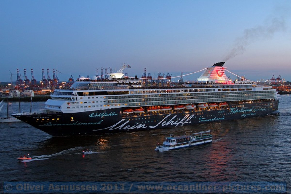 Full Metal Cruise II vom 11. - 16.04.2015 an Bord der Mein Schiff 1 Full Metal Cruise II vom 11. - 16.04.2015 an Bord der Mein Schiff 1