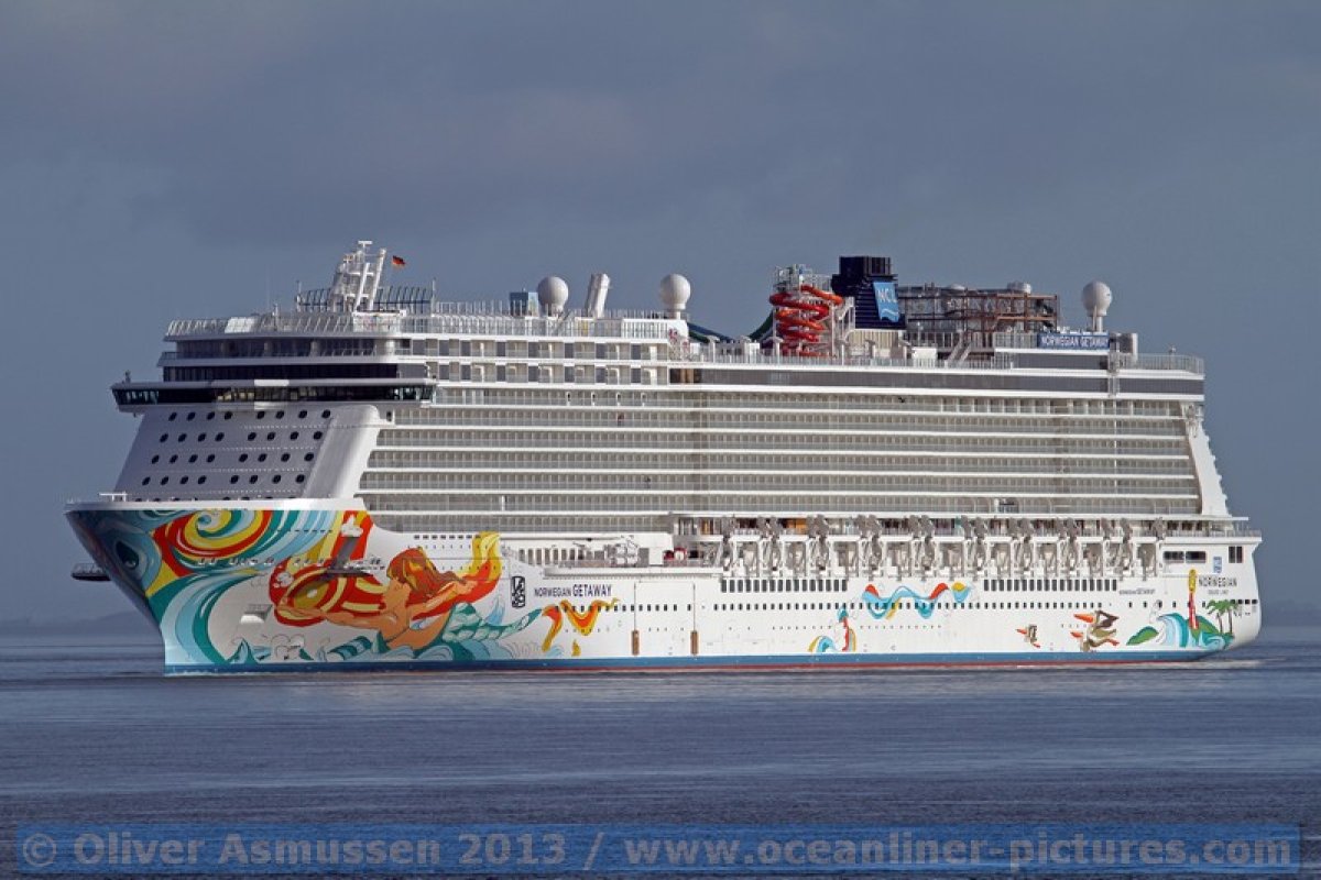 Norwegian Getaway von Norwegian Cruise Line meisterte Emspassage erfolgreich und fährt Dienstag nach Bremerhaven Norwegian Getaway von Norwegian Cruise Line meisterte Emspassage erfolgreich und fährt Dienstag nach Bremerhaven
