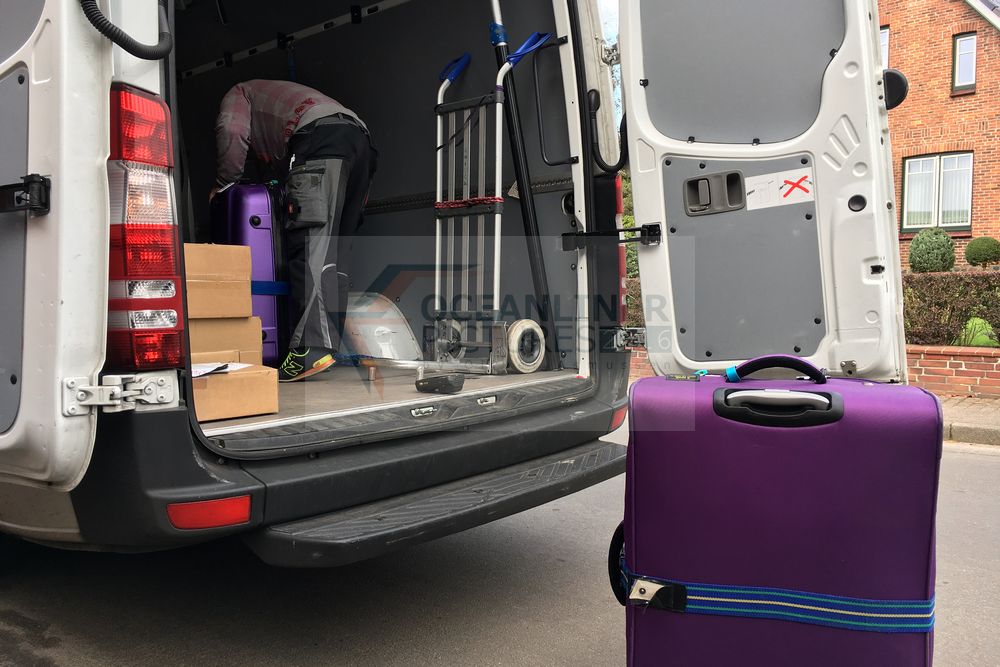 Abholung der Koffer durch einen von TEfra beauftragten Kurierdienst