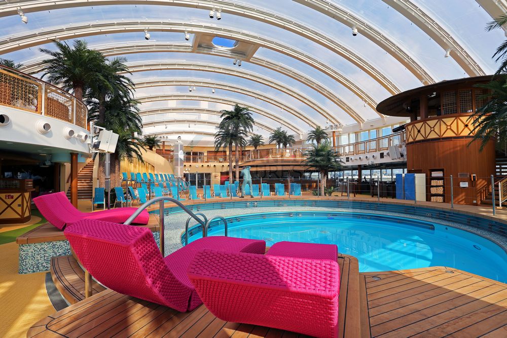 AIDAprima Beach Club, Pool und Relaxliegen AIDAprima Beach Club, Pool und Relaxliegen