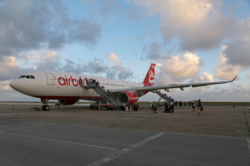 Air Berlin Sonderflug von Bridgetown nach Duesseldorf 26.01.2015