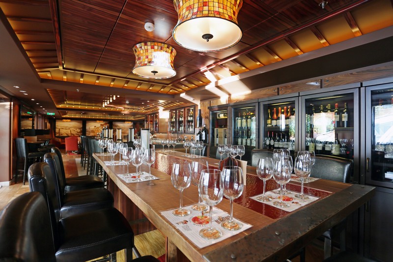 Allure of the Seas Vintages Weinbar
