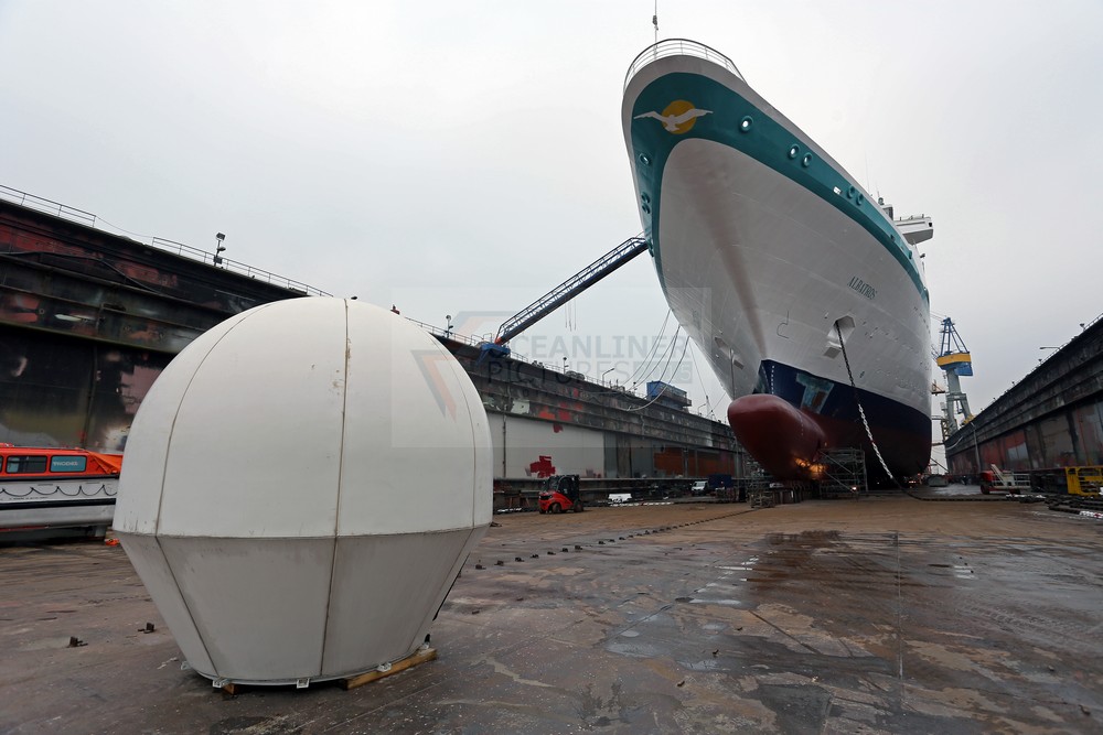 altes Radom und MS Albatros Blohm und Voss Werft 15.12.2015