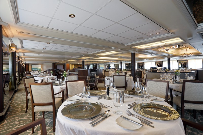 AmphorA dining room MS Star Legend AmphorA dining room MS Star Legend