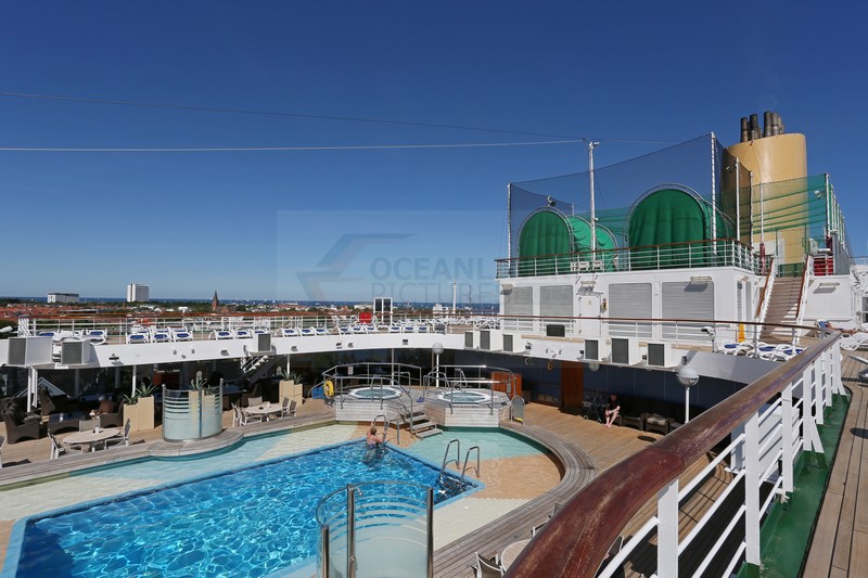 Aquarius Pool MS Arcadia