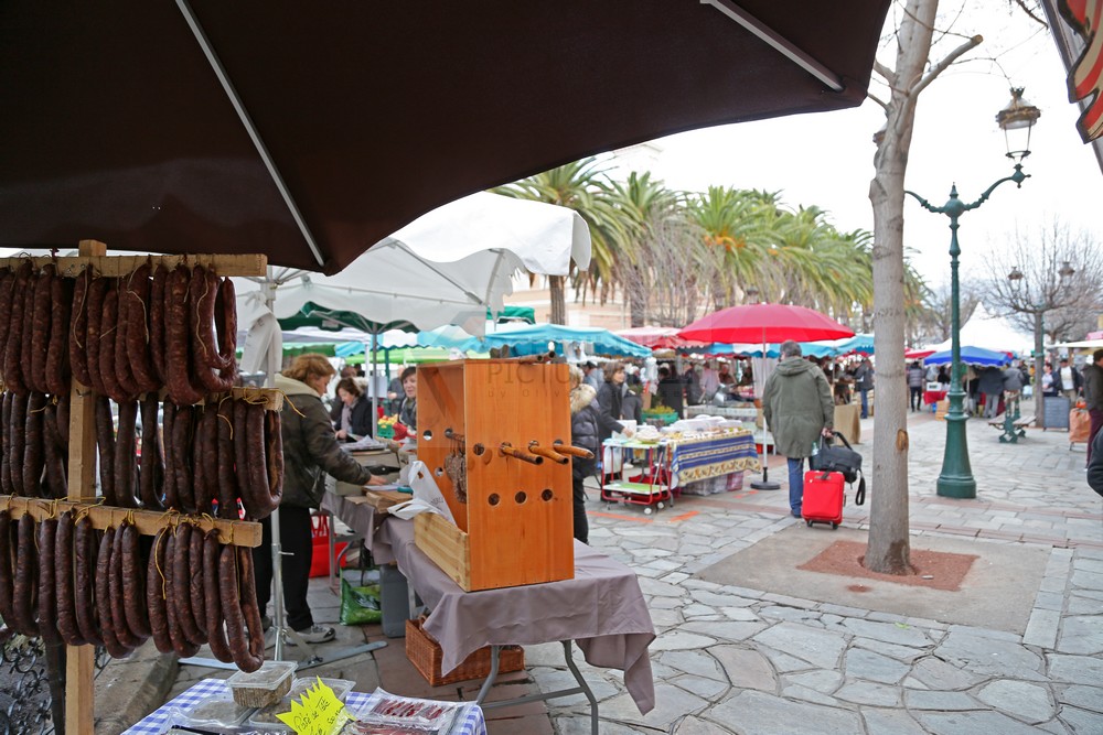 auf dem Markt von Ajaccio