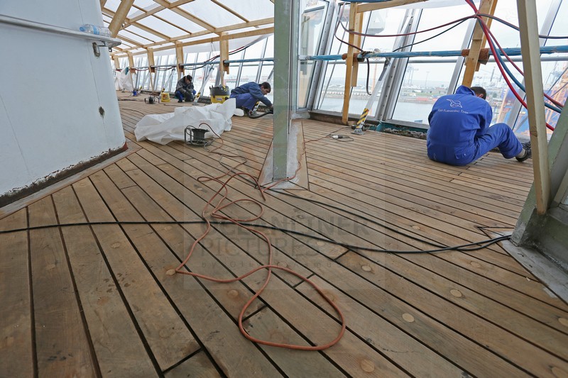 Aufarbeitung Teakholz-Boden Deck 9