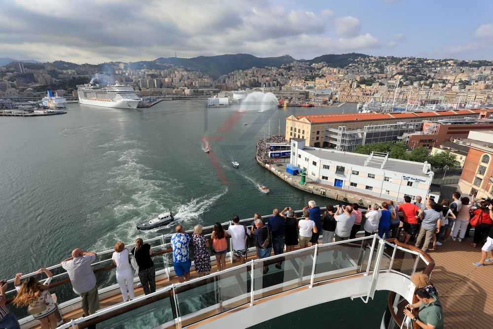 Auslaufen Jungfernfahrt MSC Seaview Genua