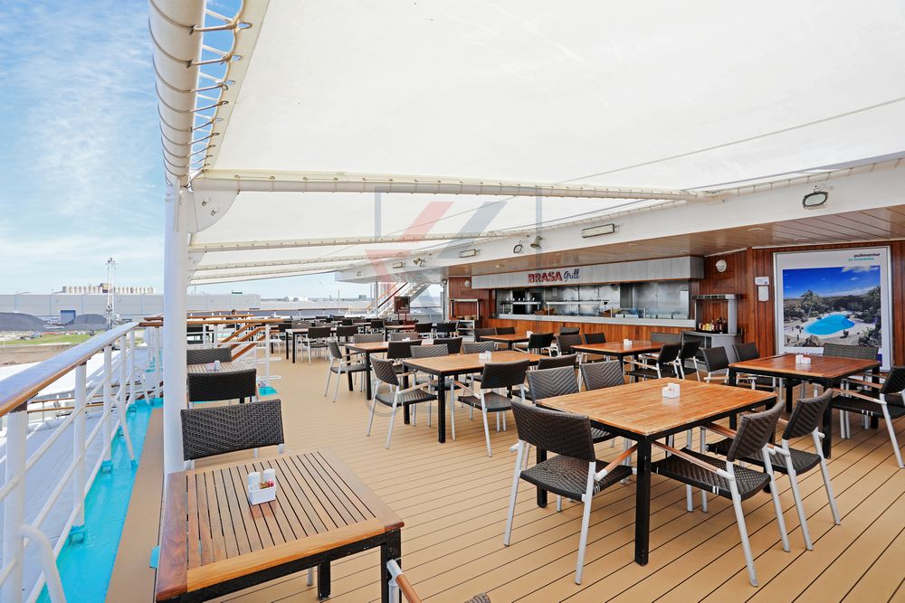 Aussenbereich und Brasa Grill MS Zenith