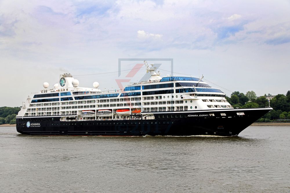 Azamara Journey am 22.06.2017 einlaufend in Hamburg