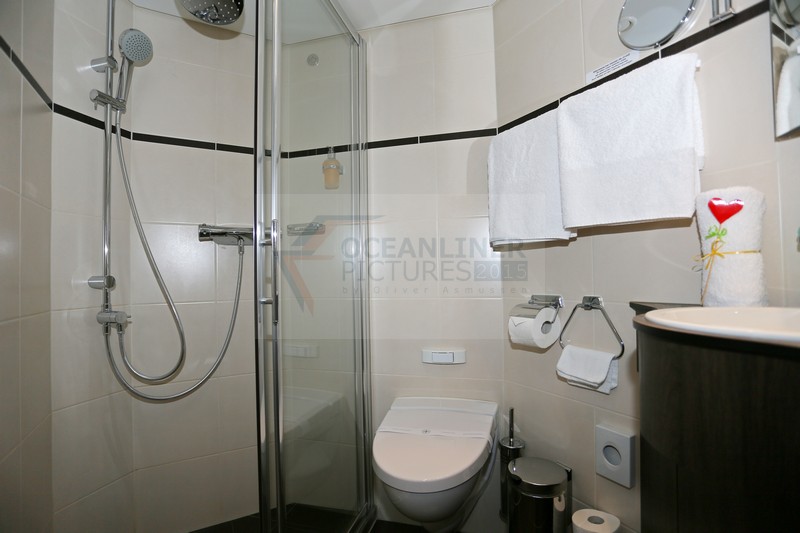 Bad MS Ariana Kabine 308