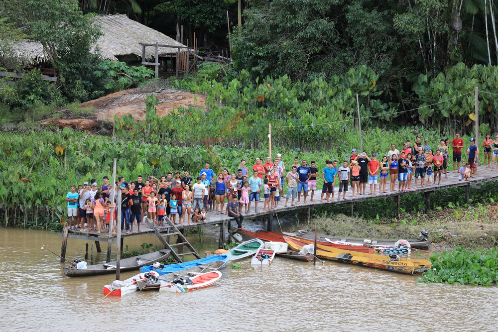 Begrüssung der MS Hamburg Breves Kanäle, Amazonas-Delta Begrüssung der MS Hamburg Breves Kanäle, Amazonas-Delta