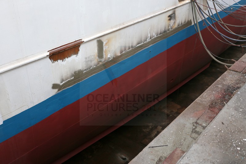 Bereich der Rumpfoeffnung fuer die Maschinen Steuerbordseite MS Artania Bereich der Rumpfoeffnung fuer die Maschinen Steuerbordseite MS Artania