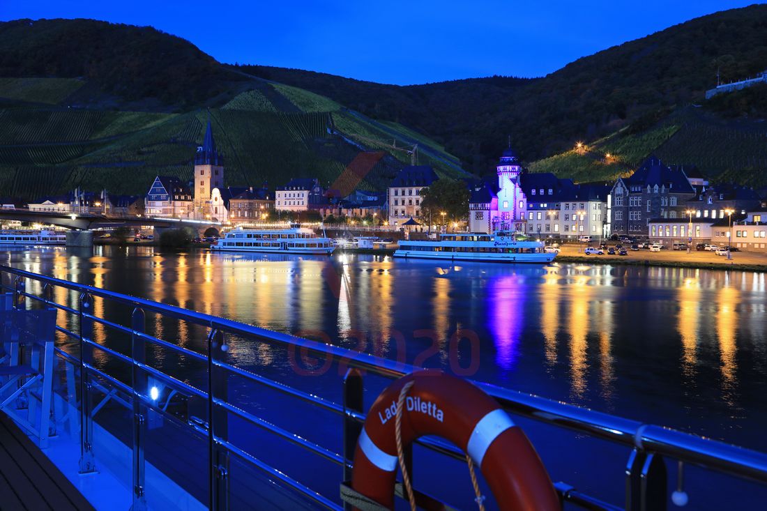 Bernkastel-Kues zur Blauen Stunde