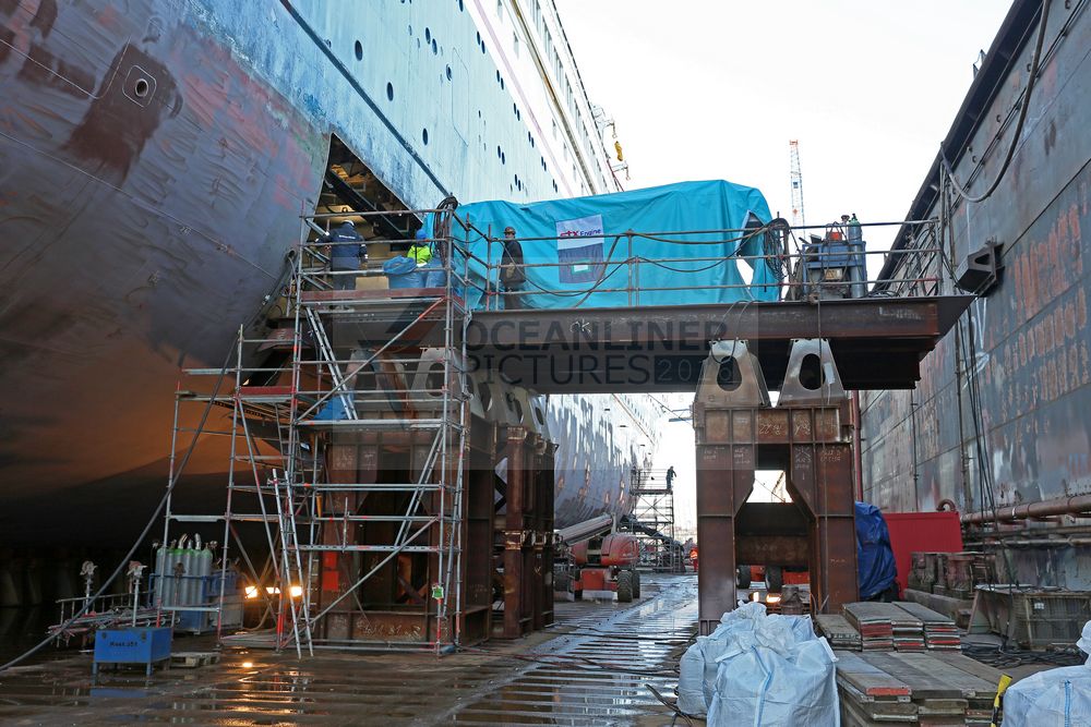 Black Watch neuer Generator für den Hilfsmaschinenraum 28.11.2016 Black Watch neuer Generator für den Hilfsmaschinenraum 28.11.2016