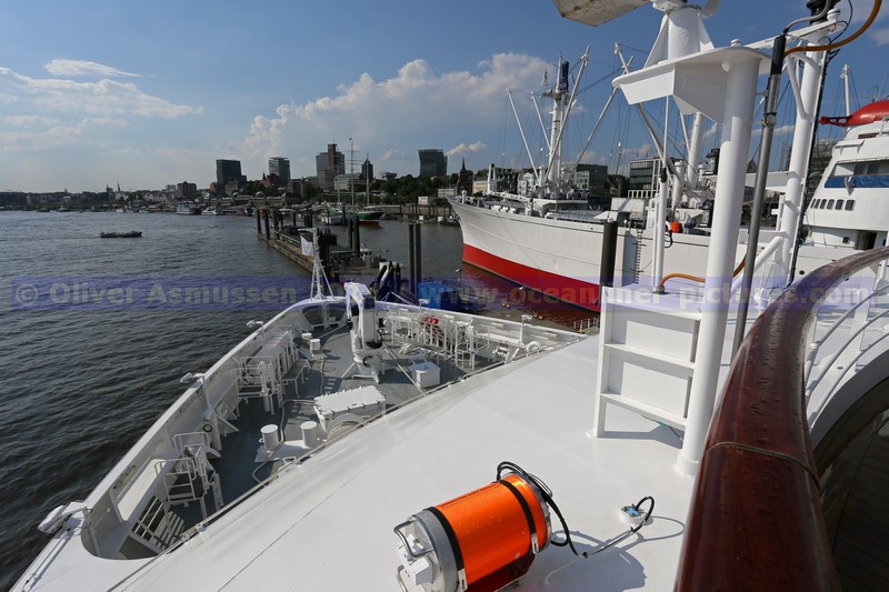 Blick über den Bug der Le Boreal