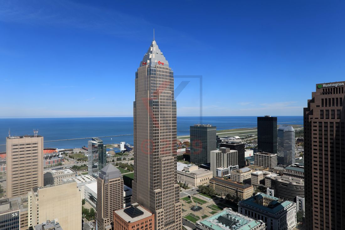 Blick vom Terminal Tower auf Cleveland und Eriesee