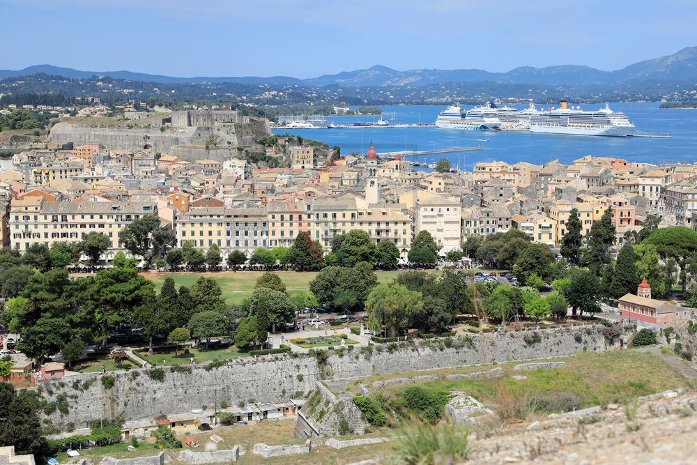 Blick von Alter Festung über Altstadt Kerkyra und Hafen von Korfu