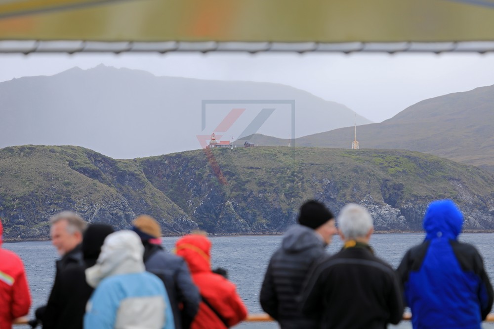 Blick von Bord der MS Hamburg auf Kap Hoorn, Chile Blick von Bord der MS Hamburg auf Kap Hoorn, Chile