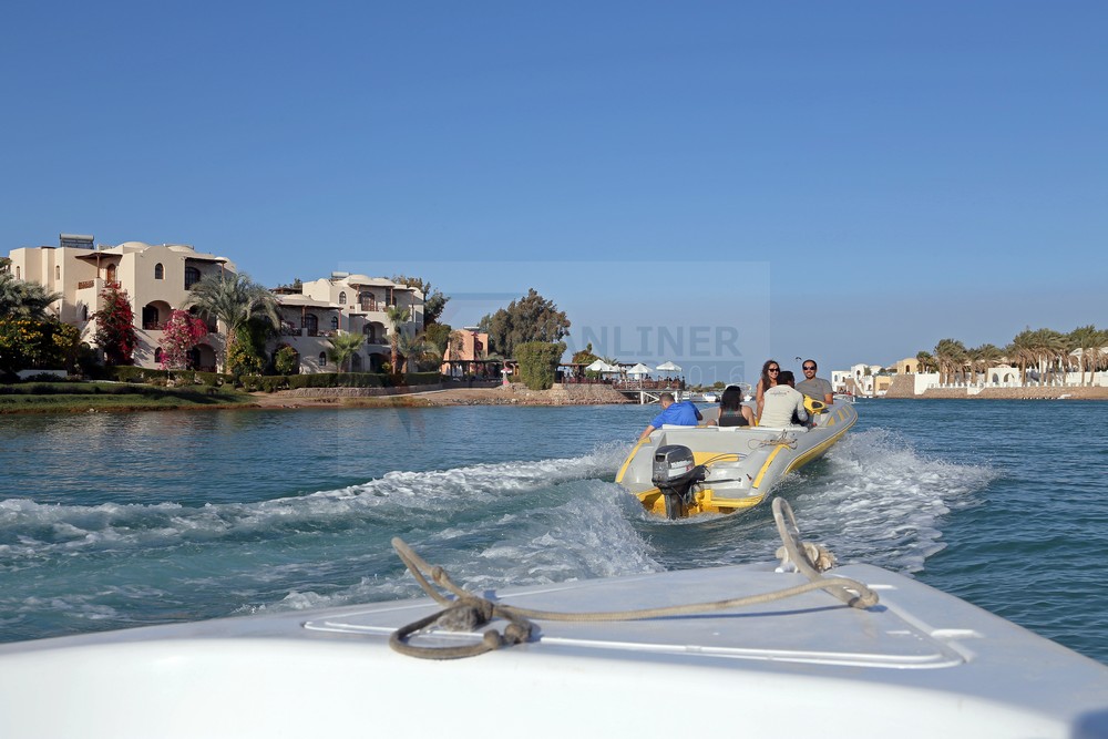 Bootsfahrt auf den Kanälen in El Gouna