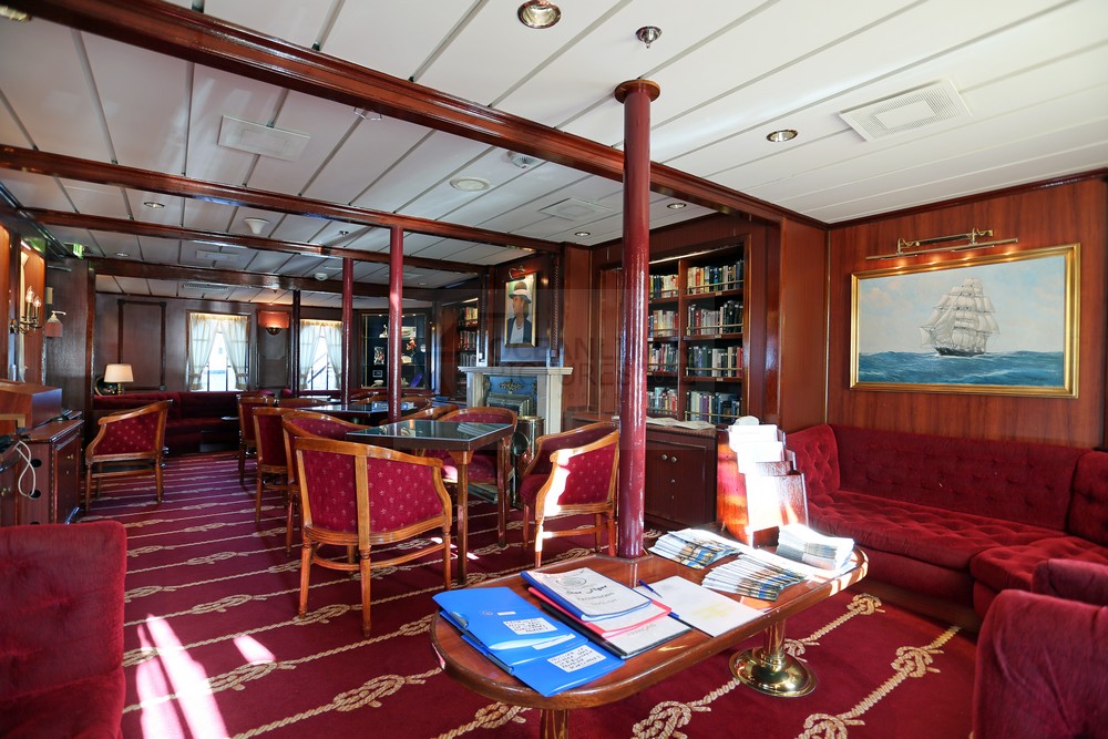 Bücherei SY Star Flyer Bücherei SY Star Flyer