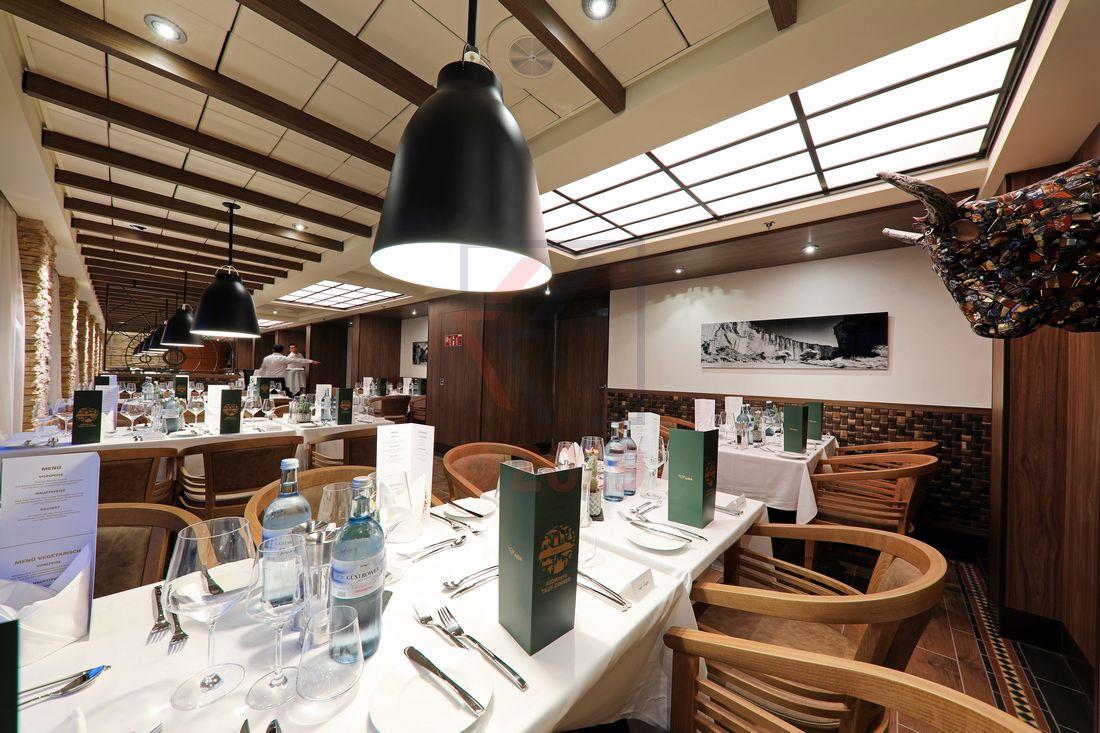 Buffalo Steakhouse abends AIDAmira