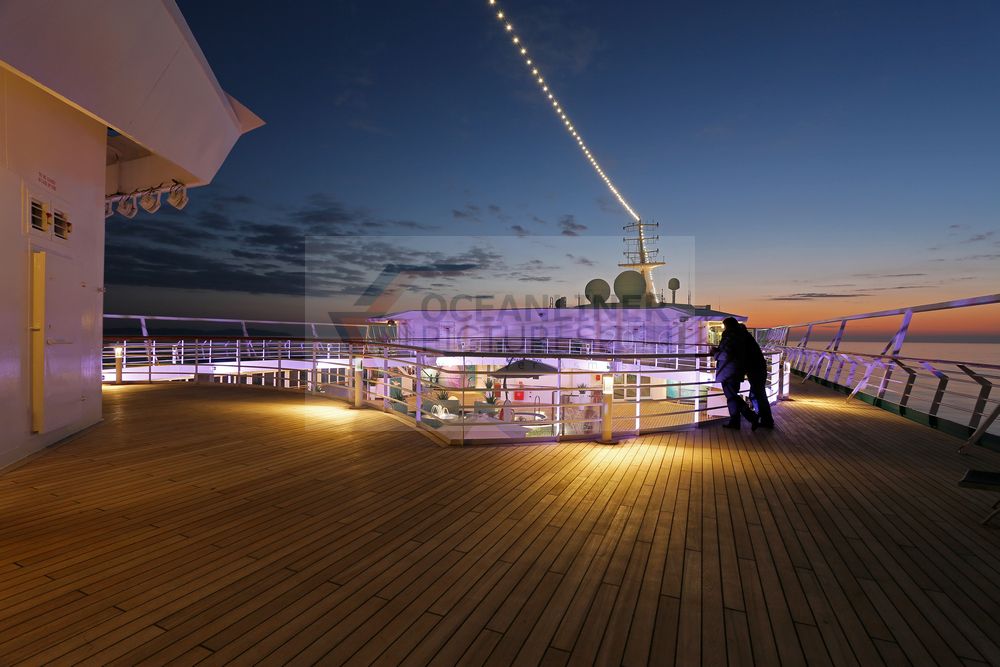 Dämmerung Sonnendeck MS Artania Dämmerung Sonnendeck MS Artania