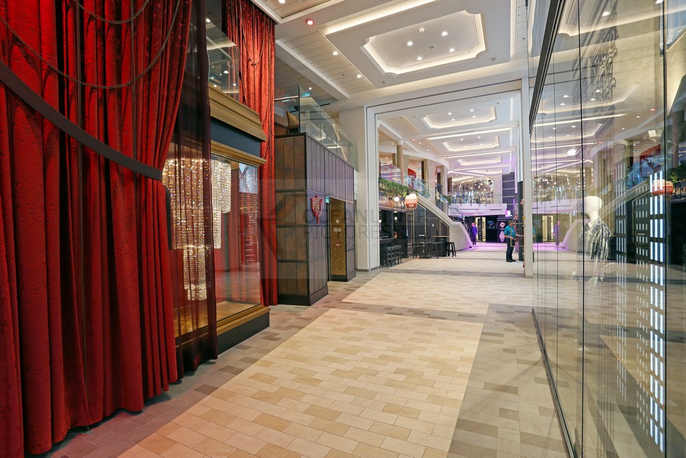 Eingang Music Hall und Shoppingbereich Anthem of the Seas