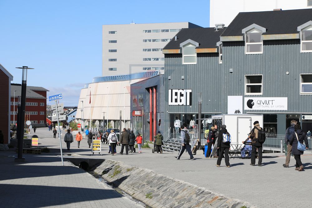 Einkaufsstraße in Nuuk, Grönland Einkaufsstraße in Nuuk, Grönland