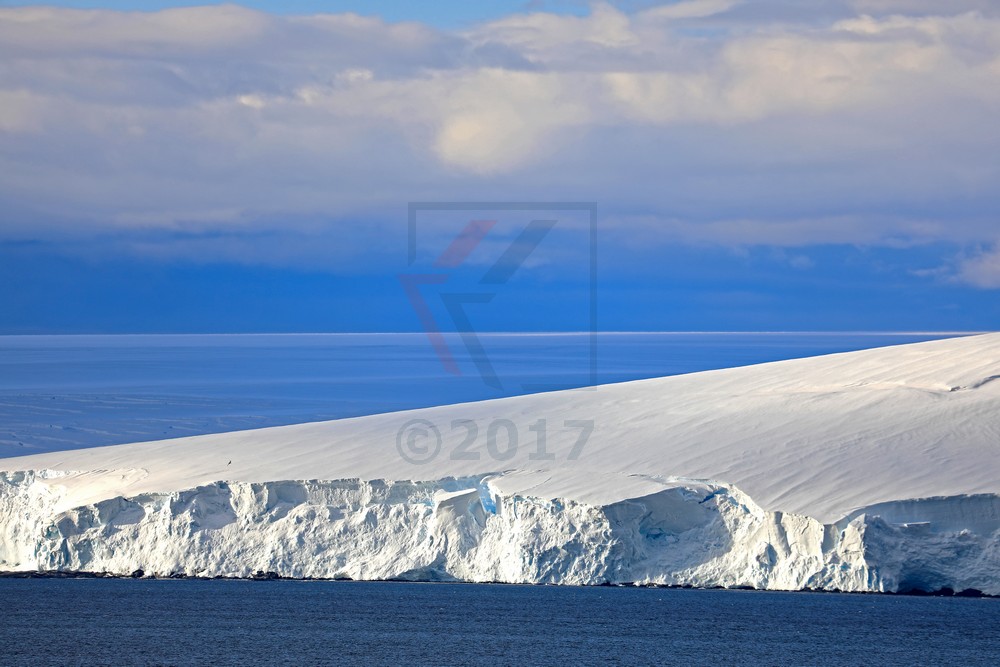 Eiswelt Antarktis, von Bord MS Hamburg in der Flandres Bay Eiswelt Antarktis, von Bord MS Hamburg in der Flandres Bay