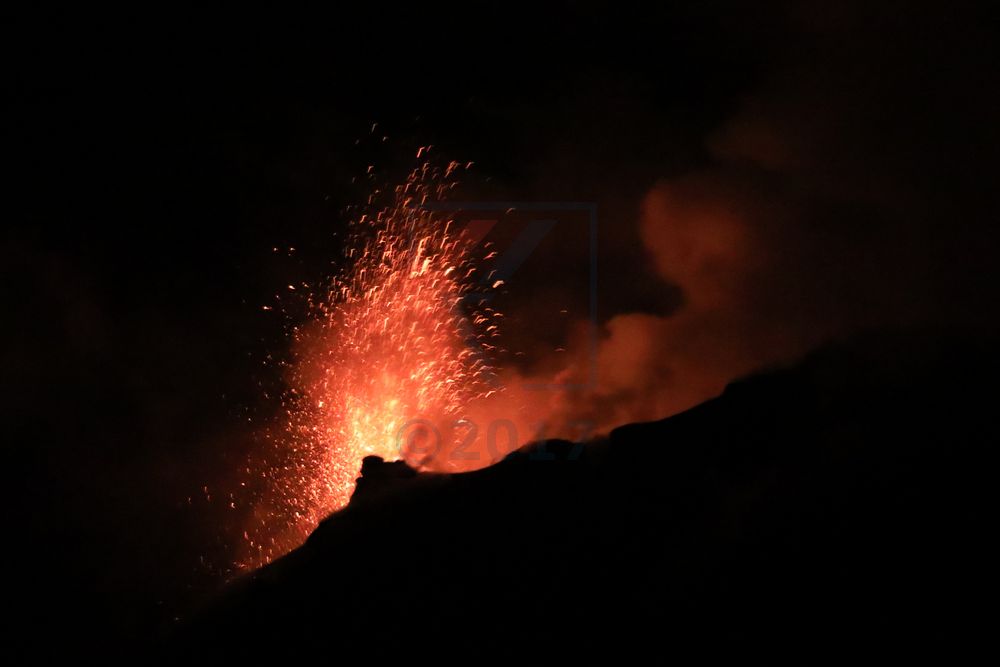 Eruption am Stromboli Vulkan Eruption am Stromboli Vulkan