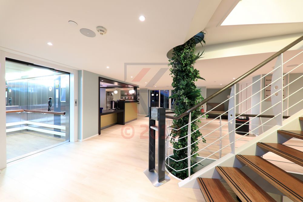 Fahrstuhl Treppenhaus, Rezeption MS Viola