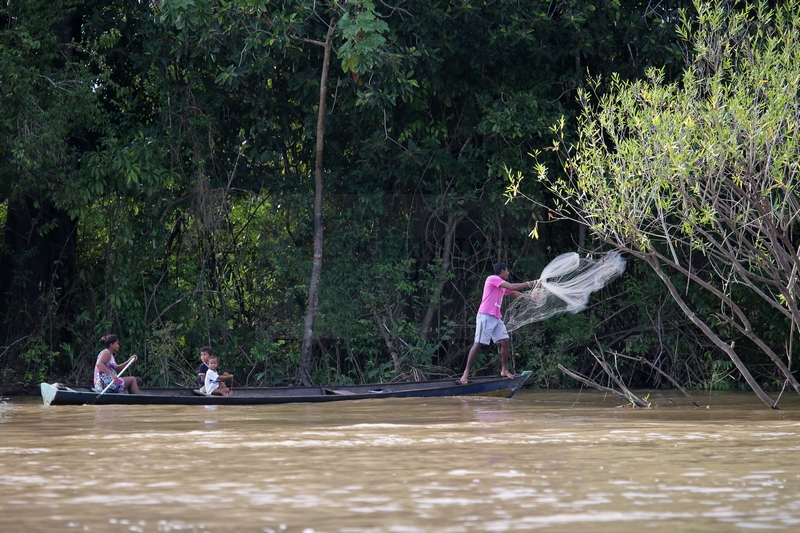 Fischer am Amazonas am 11.01.2015