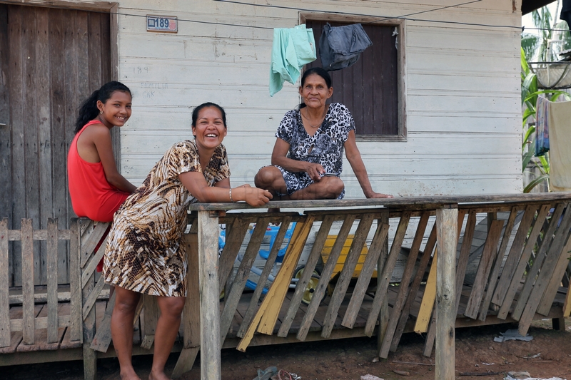 Frauen in Jutai am Amazonas 05.01.2015 Frauen in Jutai am Amazonas 05.01.2015