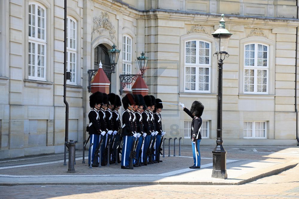 Garde vor Schloss Amalienborg Kopenhagen
