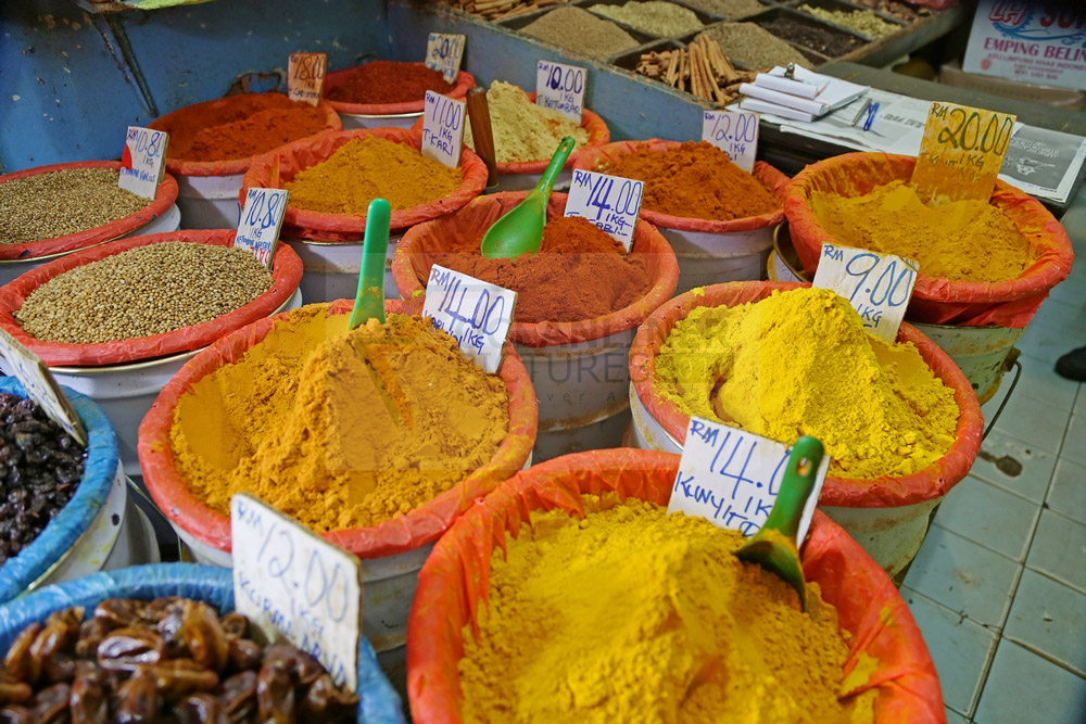 Gewürzhändler am Kuching Waterfront Bazaar 20.02.2016 Gewürzhändler am Kuching Waterfront Bazaar 20.02.2016