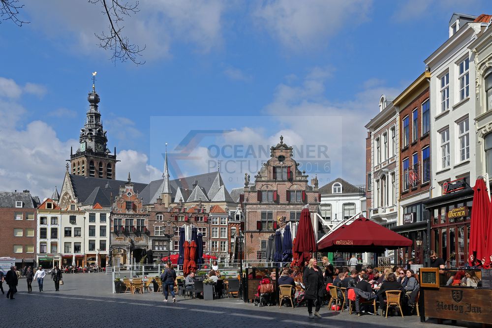 Grote Markt und Stevenskerk Nijmegen