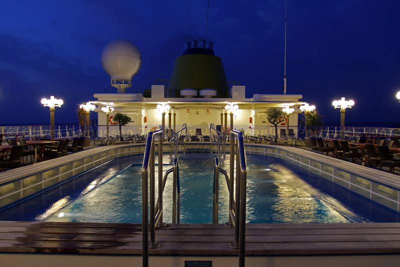 Morgendämmerung an Bord der MS HAMBURG Morgendämmerung an Bord der MS HAMBURG