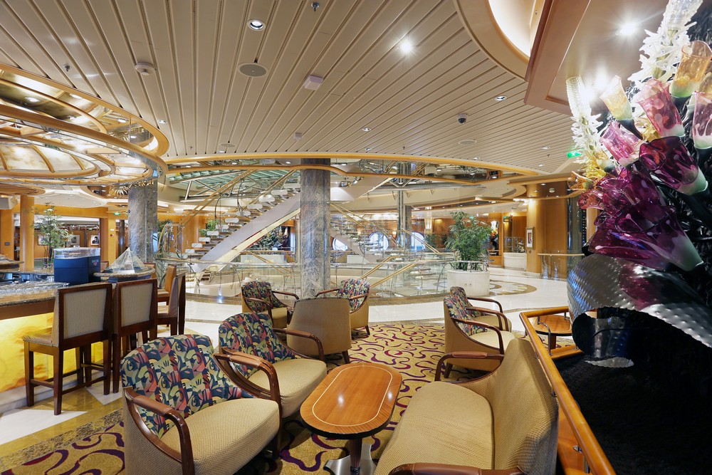 Independence of the Seas Boleros Lounge Independence of the Seas Boleros Lounge