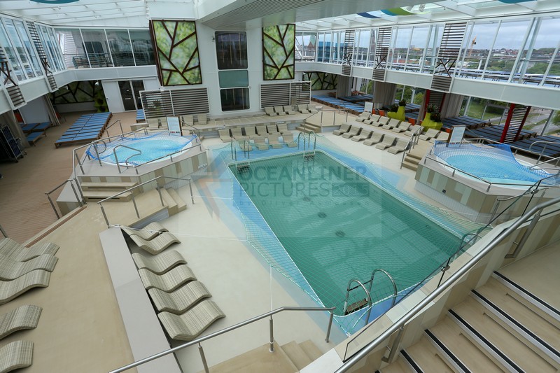 Innenpool Mein Schiff 4
