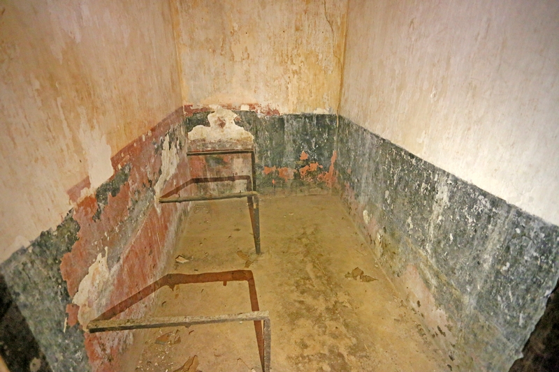 Isolierzelle Gefangeneninsel Ile Royale 19.01.2015