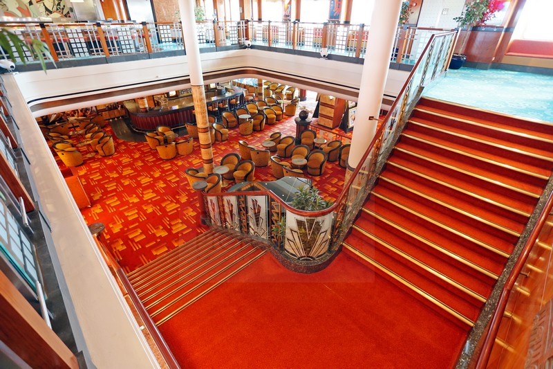 kleines Atrium bei den Restaurants Norwegian Star