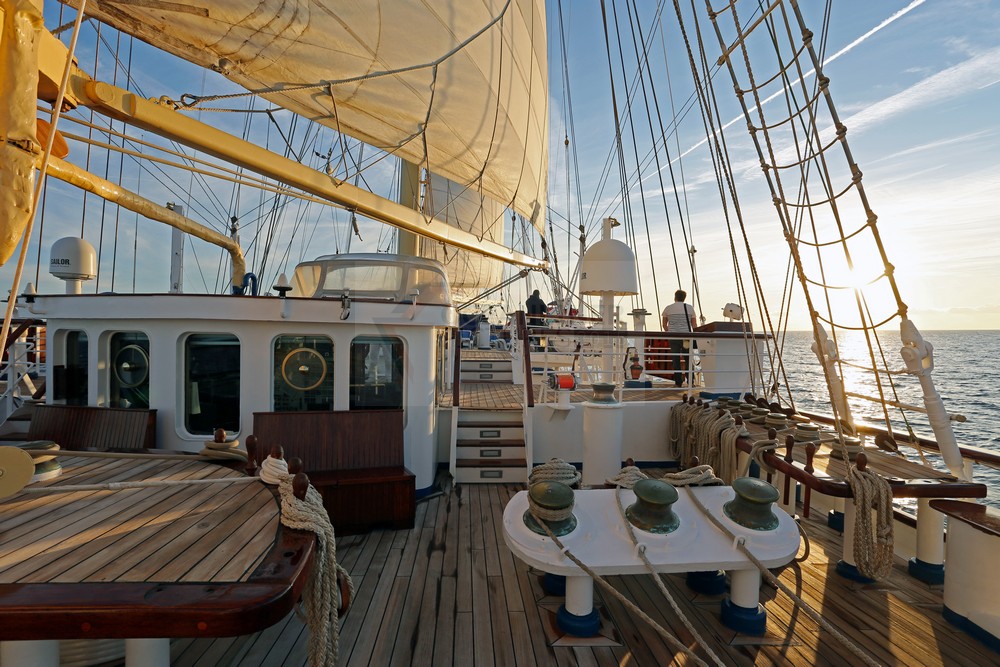 Kommandobrücke mit Blick vom Vorschiff der Star Flyer Kommandobrücke mit Blick vom Vorschiff der Star Flyer