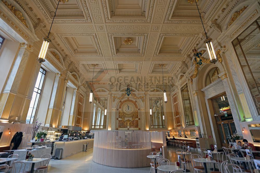 Le Royal Cafe Antwerpen Centraal Station