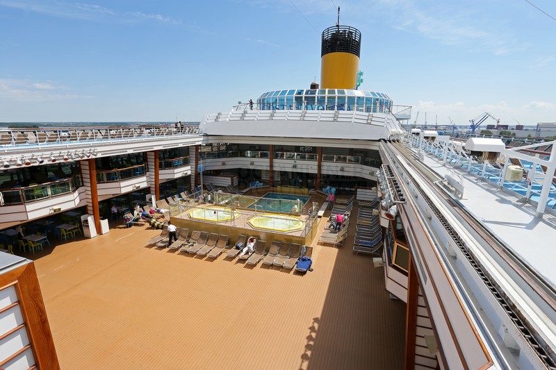 Lido Pool und Whirlpools Costa Favolosa Lido Pool und Whirlpools Costa Favolosa