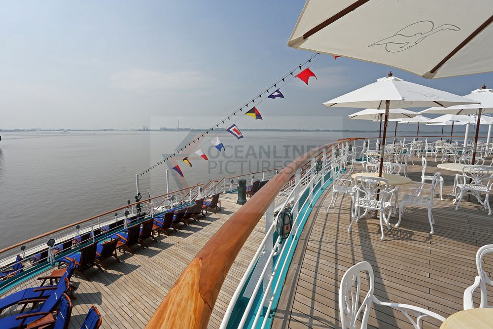 Lido Terrasse und Sonnendecks MS Deutschland